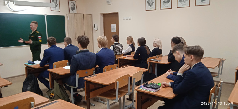 Встреча курсанта 5-го курса филиала Военной академии материльно-технического обеспечения имени генерала армии А.В. Хрулева  Сайгина Андрей Евгеньевич с кадетами.